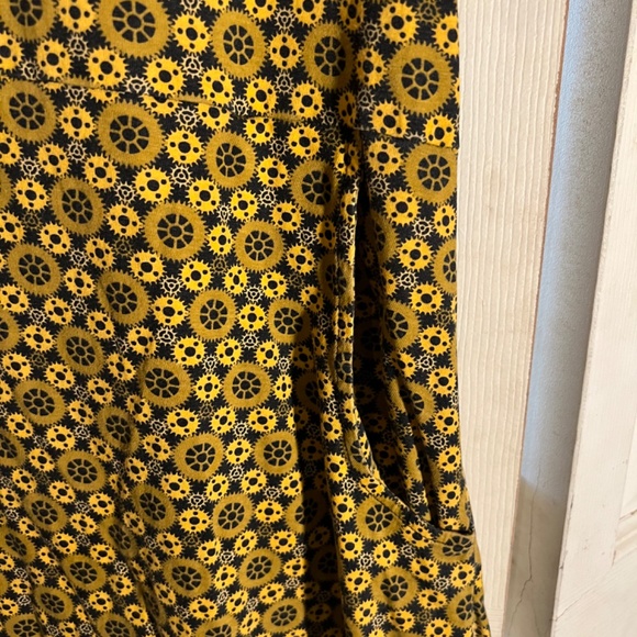 Svaha Gold Gear Patterned Dress Size 4XL - Picture 3 of 3